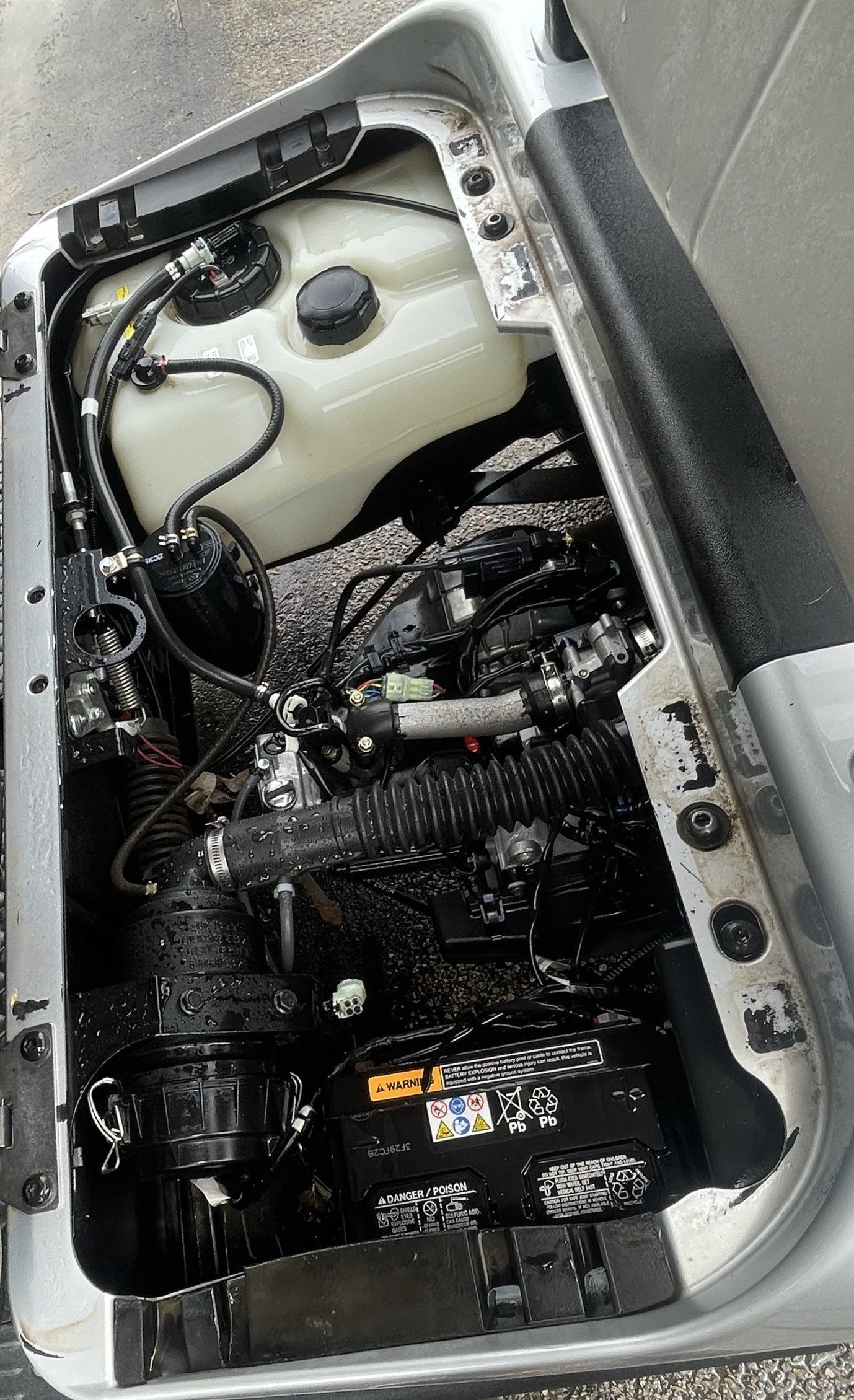 Golf cart engine after detailing